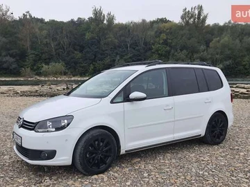 Авто Volkswagen Touran 2015 № 8153402