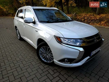 Авто Mitsubishi Outlander 2018 № 8153419