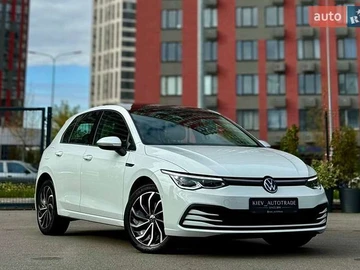 Авто Volkswagen Golf 2022 № 8153431