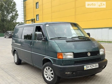 Авто Volkswagen Transporter 2000 № 8153854