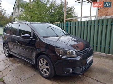 Авто Volkswagen Touran 2013 № 8153894