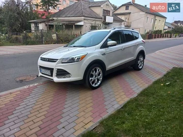 Авто Ford Escape 2014 № 8154033