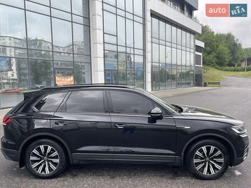 Авто Volkswagen Touareg 2021 № 8154609