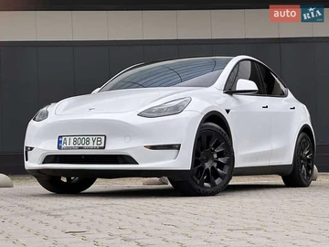 Авто Tesla Model Y 2023 № 8155077