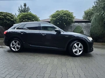 Авто Audi E-Tron 2023 № 8155200