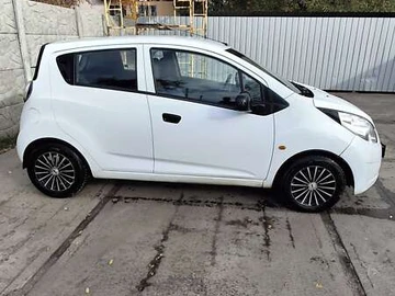Авто Chevrolet Spark 2011 № 8156003
