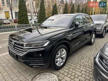 Авто Volkswagen Touareg 2018 № 8156735