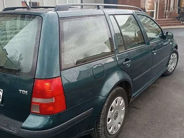 Авто Volkswagen Golf 2004 № 8156769