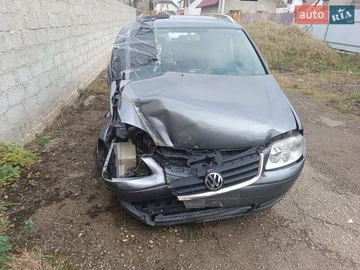 Авто Volkswagen Touran 2006 № 8156784