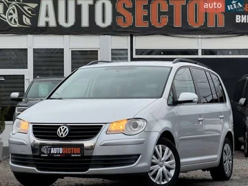 Авто Volkswagen Touran 2008 № 8157139