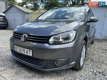 Авто Volkswagen Touran 2010 № 8157284