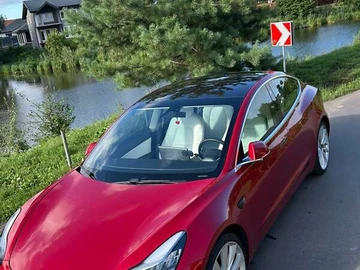 Авто Tesla Model 3 2018 № 8157492