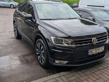 Авто Volkswagen Tiguan 2018 № 8157568