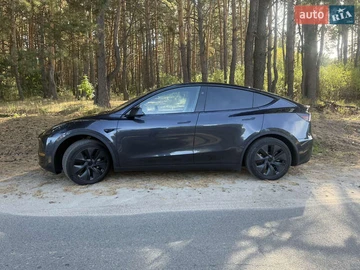 Авто Tesla Model Y 2024 № 8157785