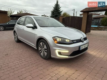 Авто Volkswagen E-Golf 2015 № 8158008