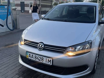 Авто Volkswagen Polo 2014 № 8158906