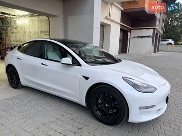 Авто Tesla Model 3 2021 № 8159170