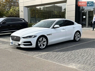 Авто Jaguar Xe 2020 № 8159181
