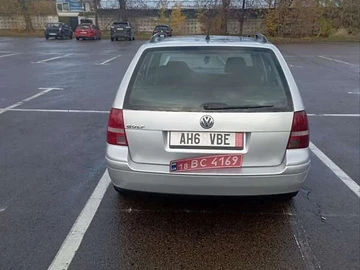 Авто Volkswagen Golf 2003 № 8159350