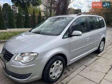 Авто Volkswagen Touran 2006 № 8159477
