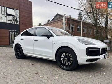 Авто Porsche Cayenne 2020 № 8160137