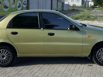 Авто Daewoo Lanos 2001 № 8160233