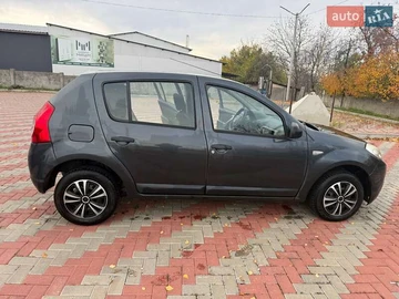 Авто Renault Sandero 2010 № 8160371