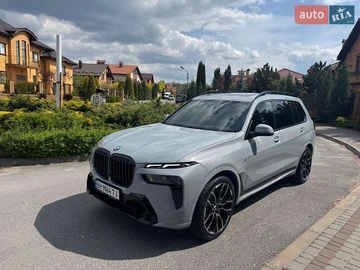 Авто BMW X7 2023 № 8161950
