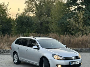 Авто Volkswagen Golf 2010 № 8162316