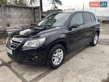 Авто Volkswagen Tiguan 2010 № 8162324