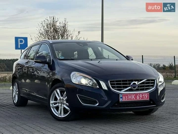 Авто Volvo V60 2013 № 8163215