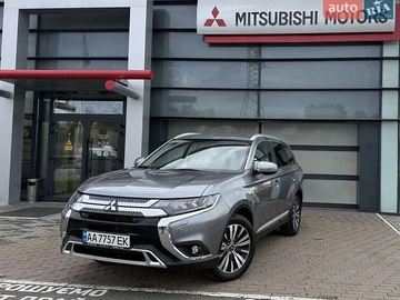 Авто Mitsubishi Outlander 2021 № 8163295