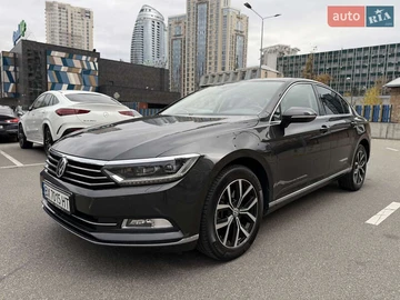 Авто Volkswagen Passat 2018 № 8164050