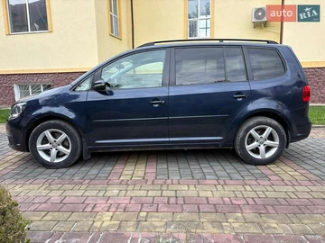 Авто Volkswagen Touran 2013 № 8164758