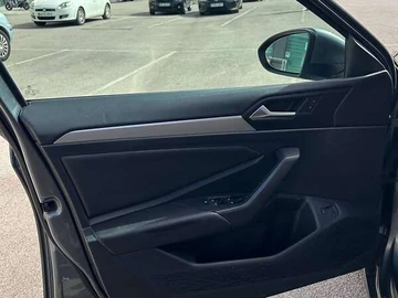 Авто Volkswagen Jetta 2018 № 8164765
