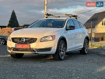 Авто Volvo V60 2015 № 8164794