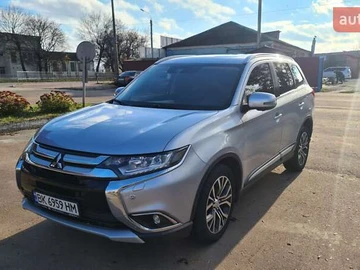 Авто Mitsubishi Outlander 2016 № 8164900