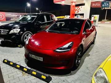 Авто Tesla Model 3 2019 № 8165367
