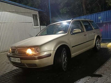 Авто Volkswagen Golf 2002 № 8165717