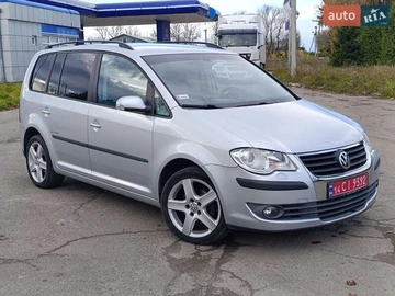 Авто Volkswagen Touran 2008 № 8165743