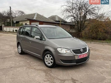 Авто Volkswagen Touran 2008 № 8165762