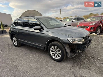 Авто Volkswagen Tiguan 2018 № 8165995