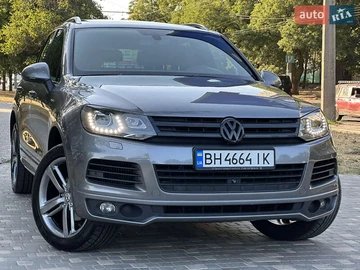 Авто Volkswagen Touareg 2012 № 8166050