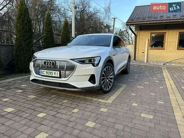 Авто Audi E-Tron 2020 № 8166152