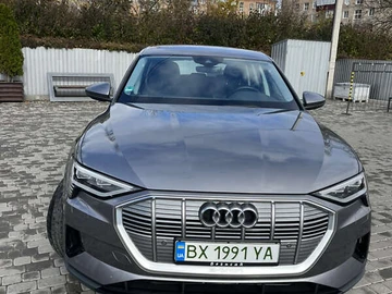 Авто Audi Q8 E-Tron 2023 № 8166161