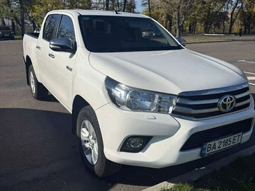 Авто Toyota Hilux 2017 № 8166767