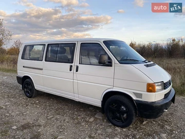 Авто Volkswagen Transporter 2000 № 8166964