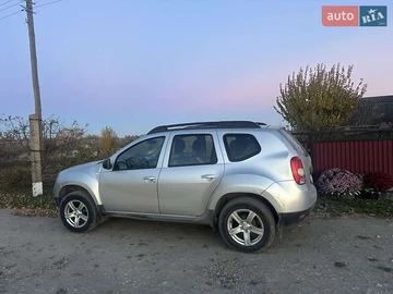 Авто Renault Duster 2010 № 8167139