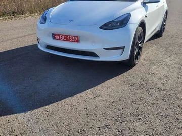 Авто Tesla Model Y 2023 № 8167460