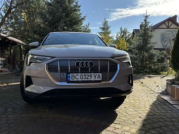 Авто Audi E-Tron 2020 № 8167558